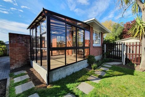 Photo of property in 44 Pinehurst Crescent, Russley, Christchurch, 8042