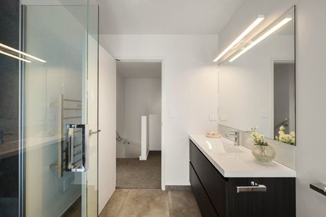 Photo of property in 96 Apu Crescent, Lyall Bay, Wellington, 6022