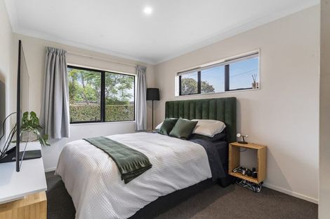 Photo of property in 136 Lynwood Road, New Lynn, Auckland, 0600