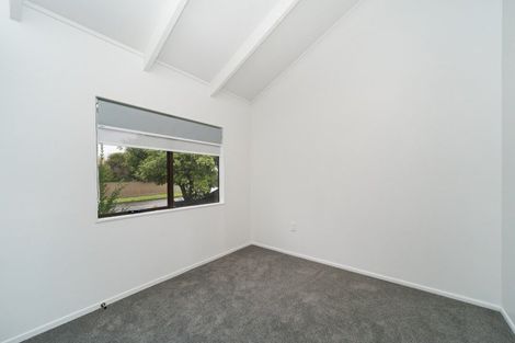 Photo of property in 2 Peter Hall Drive, Kelvin Grove, Palmerston North, 4414