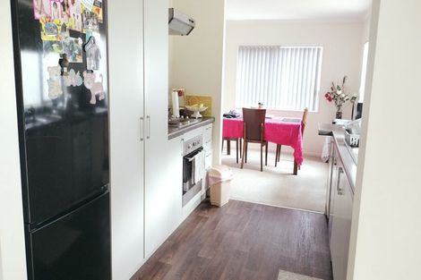 Photo of property in 18 Pyramid Place, Glen Eden, Auckland, 0602