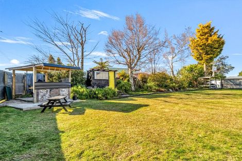 Photo of property in 37 Kawaha Point Road, Fairy Springs, Rotorua, 3015