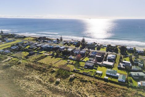 Photo of property in 260 Pukehina Parade, Pukehina, Te Puke, 3189