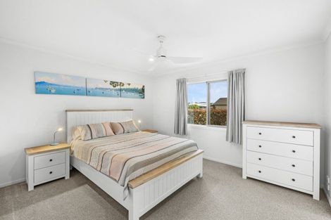 Photo of property in 16 Kedge Drive, Mangawhai, 0505