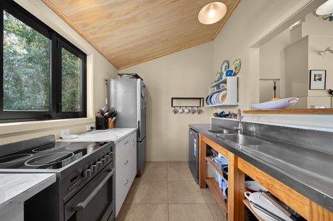 Photo of property in 8 Hawkins Drive, Martinborough, 5711