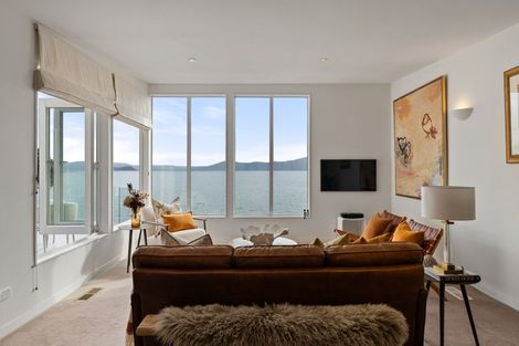 Photo of property in 353a Karaka Bay Road, Karaka Bays, Wellington, 6022