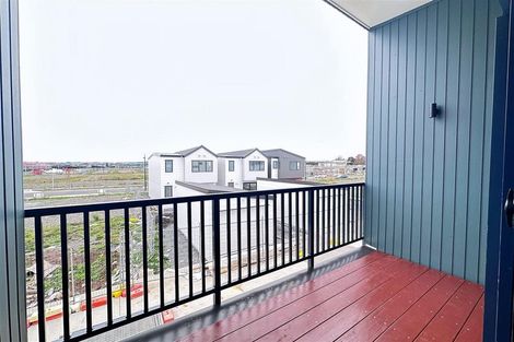 Photo of property in 3 Fredrick Hanson Road, Papakura, 2110