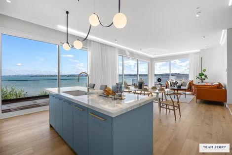 Photo of property in 4 Seawind Way, Hobsonville, 0616