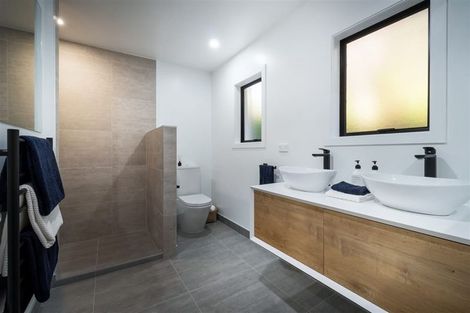 Photo of property in 5 Ti Tree Lane, Stanmore Bay, Whangaparaoa, 0932