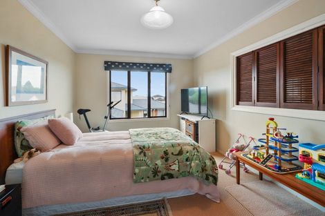 Photo of property in 8 Tupare Place, Highlands Park, New Plymouth, 4312