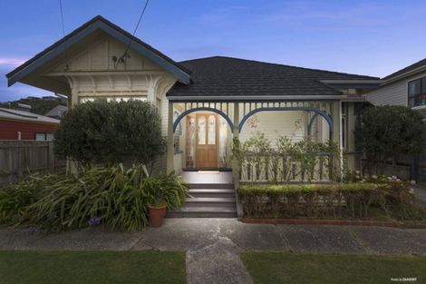 Photo of property in 108 Freyberg Street, Lyall Bay, Wellington, 6022