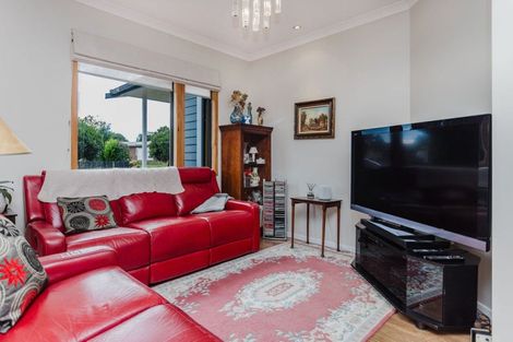 Photo of property in 43 Hospital Street, Dannevirke, 4930