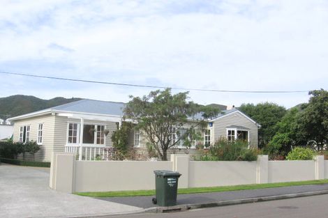 Photo of property in 12 Junction Street, Fairfield, Lower Hutt, 5011