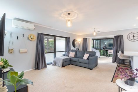 Photo of property in 3f2- Ararino Street, Trentham, Upper Hutt, 5018