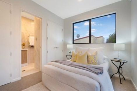 Photo of property in 11b Hebron Road, Waiake, Auckland, 0630