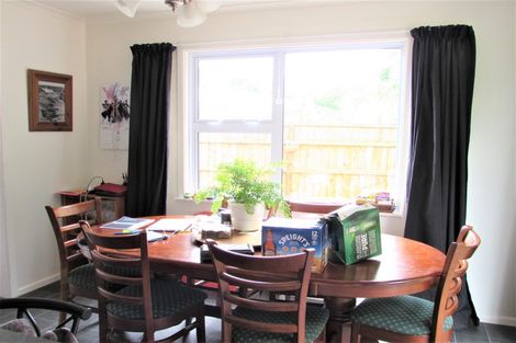 Photo of property in 5 Longfellow Street, Trentham, Upper Hutt, 5018