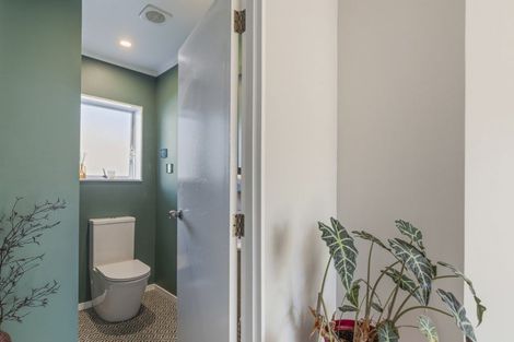 Photo of property in 3 Sandel Rise, Merrilands, New Plymouth, 4312