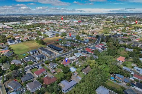 Photo of property in 22 Kingdale Road, Henderson, Auckland, 0610