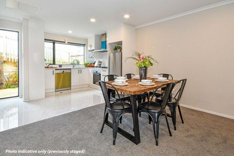 Photo of property in 27a Poruru Close, Papakura, 2110
