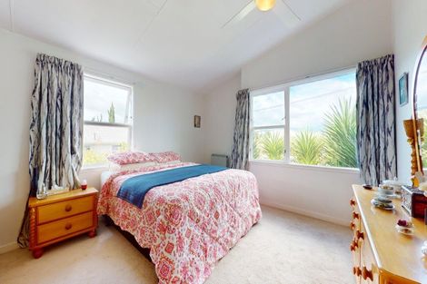 Photo of property in 255 Cambridge Street, Levin, 5510