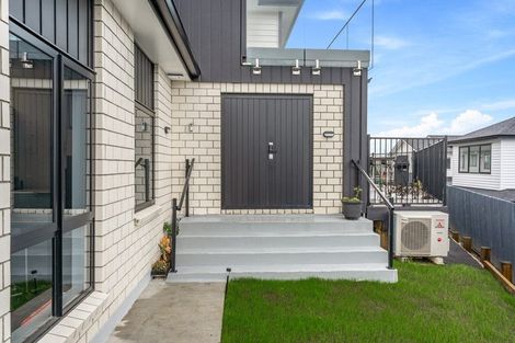 Photo of property in 4 Tawapou Close, Massey, Auckland, 0614