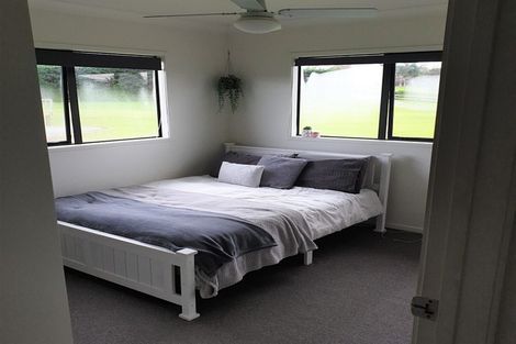 Photo of property in 16 Karioitahi Road, Waiuku, 2123