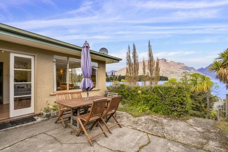 Photo of property in 1 Suburb Street, Queenstown, 9300