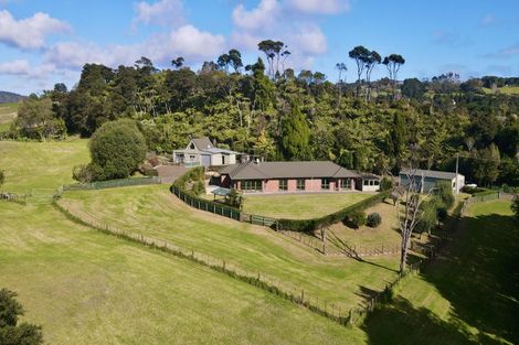 Photo of property in 58 Arrowsmith Road, Waitakere, Henderson, 0782