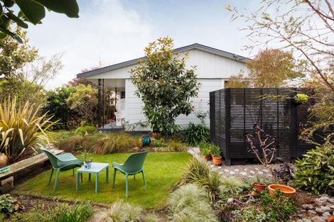 Photo of property in 11 Sinclair Avenue, Highbury, Palmerston North, 4412