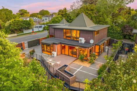 Photo of property in 143 Straven Road, Fendalton, Christchurch, 8014
