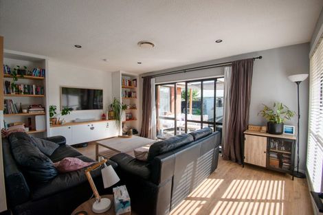Photo of property in 5 Sea Eagles Place, North New Brighton, Christchurch, 8083