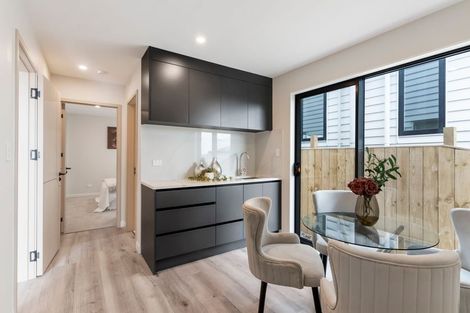 Photo of property in 14 Glann Lane, Flat Bush, 2019