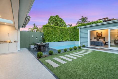 Photo of property in 9 Shoal Bay Road, Devonport, Auckland, 0624