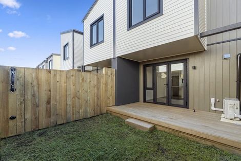Photo of property in 11 Te Puketoka Lane, Mangere, 2022