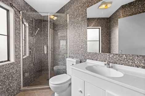 Photo of property in 2/19 Stanley Avenue, Milford, Auckland, 0620