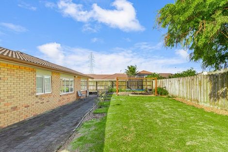 Photo of property in 25 Carrick Glen Avenue, Flat Bush, Auckland, 2019