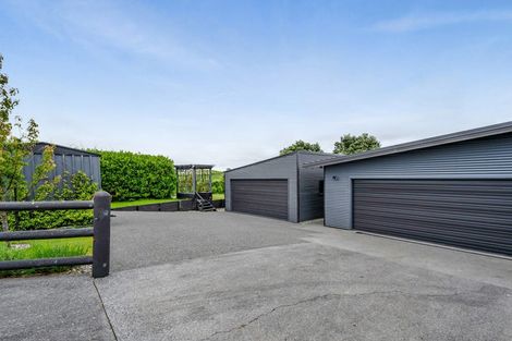 Photo of property in 100 Elsham Road, Lepperton, New Plymouth, 4373