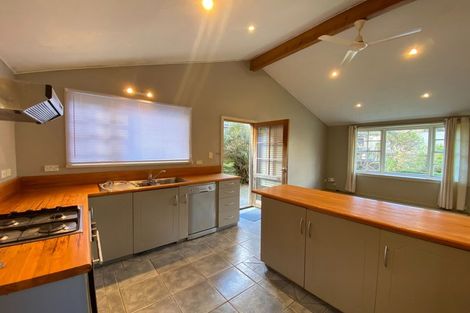 Photo of property in 8a Williams Street, Sunshine Bay, Queenstown, 9300