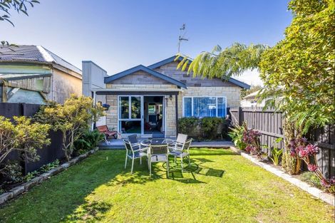 Photo of property in 24 Grafton Street, Waltham, Christchurch, 8011