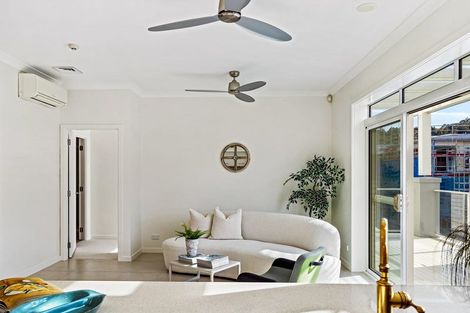 Photo of property in 114 Landmark Terrace, Orewa, 0931