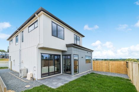 Photo of property in 6 Kaititiko Road, Rosehill, 2113