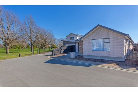 Photo of property in 16 Torbeg Lane, Broomfield, Christchurch, 8042