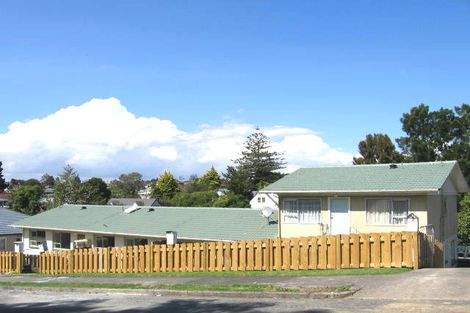 Photo of property in 5/5 Trojan Crescent, New Lynn, Auckland, 0600