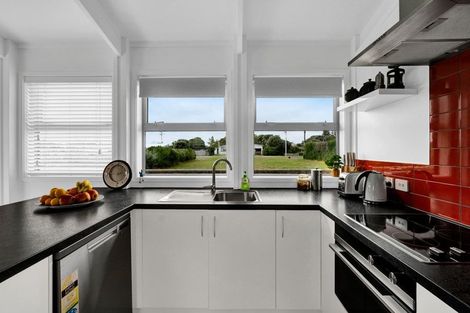 Photo of property in 15 Tasman Street, Opunake, 4616