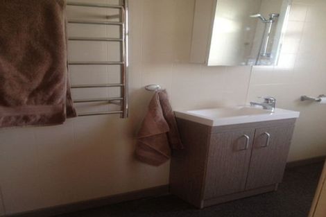 Photo of property in 16 Freyberg Street, Roslyn, Palmerston North, 4414