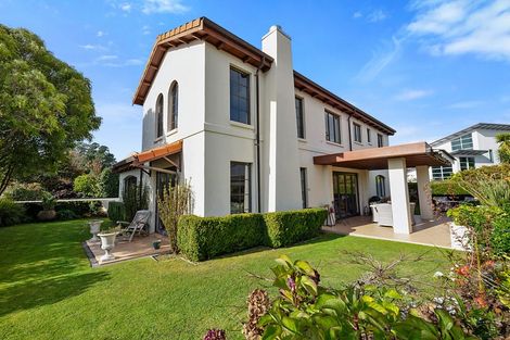 Photo of property in 8 Tupare Place, Highlands Park, New Plymouth, 4312