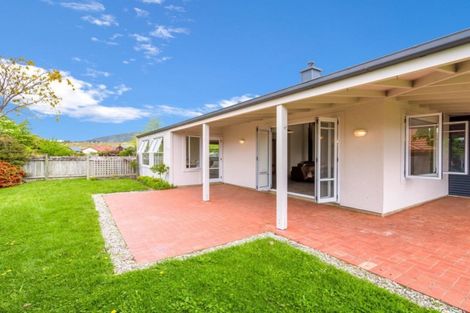 Photo of property in 18 Little Oak Common, Wanaka, 9305