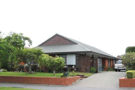 Photo of property in 11 Hawkswood Place, Avonhead, Christchurch, 8042