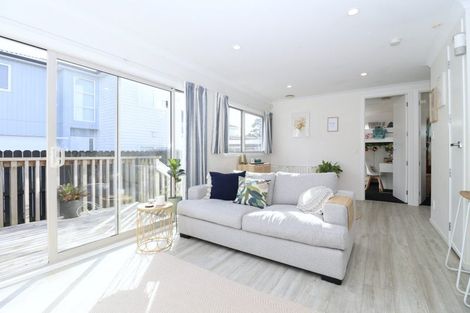 Photo of property in 39 Reelick Avenue, Pakuranga Heights, Auckland, 2010