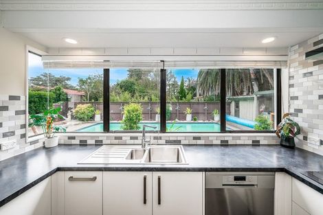 Photo of property in 57 Kapanui Road, Waikanae, 5036